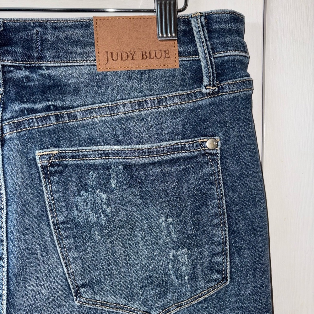 NWOT Judy Blue Curvy Lilly Tummy Control High Rise Shorts XL Medium Wash Stretch - Picture 4 of 7